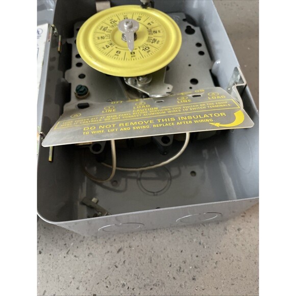 Intermatic T101 24 Hr Mechanical Timer Wall Switch Single Pole 120 Volt Untested - Picture 6 of 12